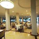 Tropical Hotell