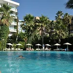 Tropical Hotell