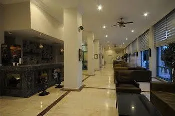 Tropical 말마리스