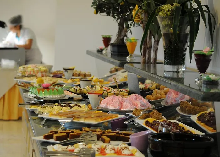 ホテル Tropical マルマリス