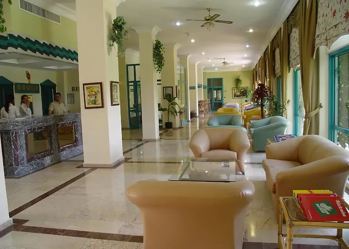 Tropical 4* マルマリス