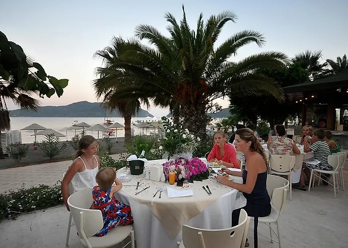 Tropical ホテル 4*