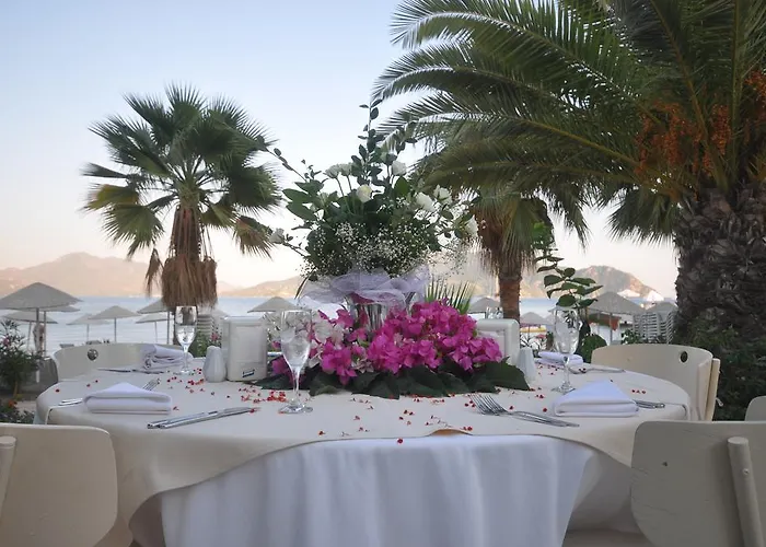 Tropical 4* マルマリス